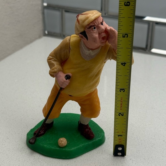 Vintage Golfer Cake Topper Figurine 1970s 1974 Plastic - Picture 10 of 10